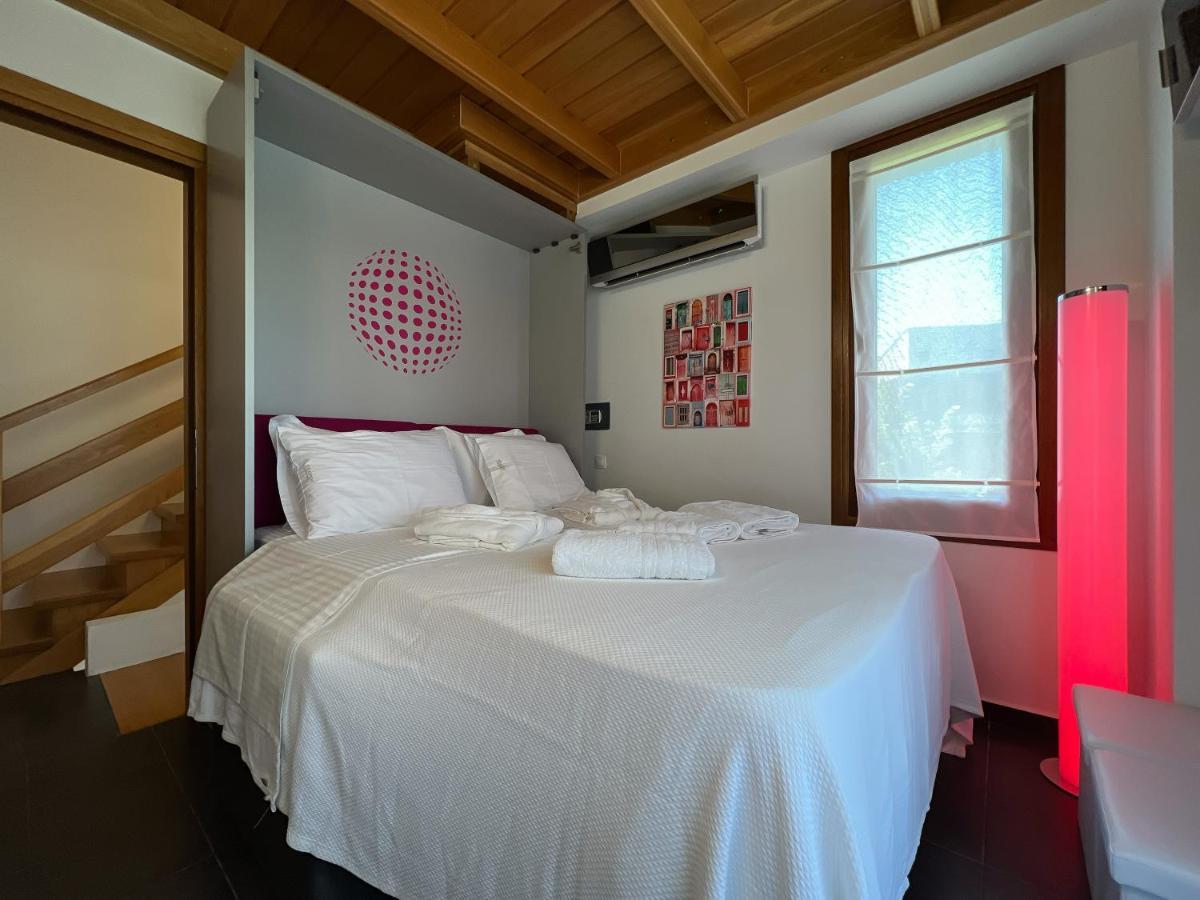 Heaven Luxury Villa Nea Roda Extérieur photo